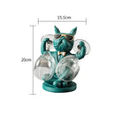 Esculturas Decorativa Porta Vinho e Taça Bigstock