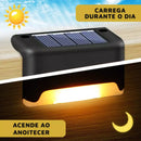 Luminária Externa de Led Solar À Porva D'água Para Muro, Escada, Cercas Bigstock