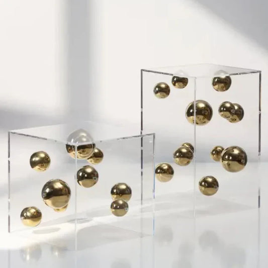 Caixa Decorativa em Acrílico com Bolas em Metal