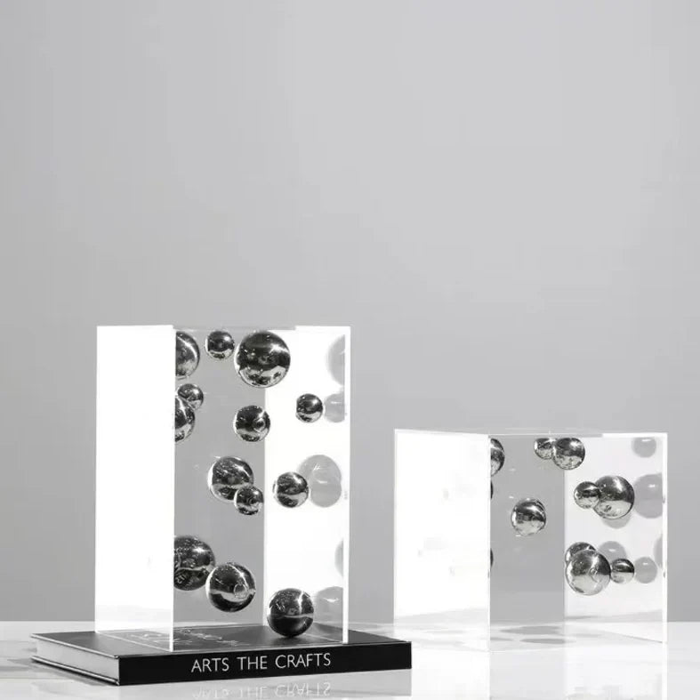 Caixa Decorativa em Acrílico com Bolas em Metal